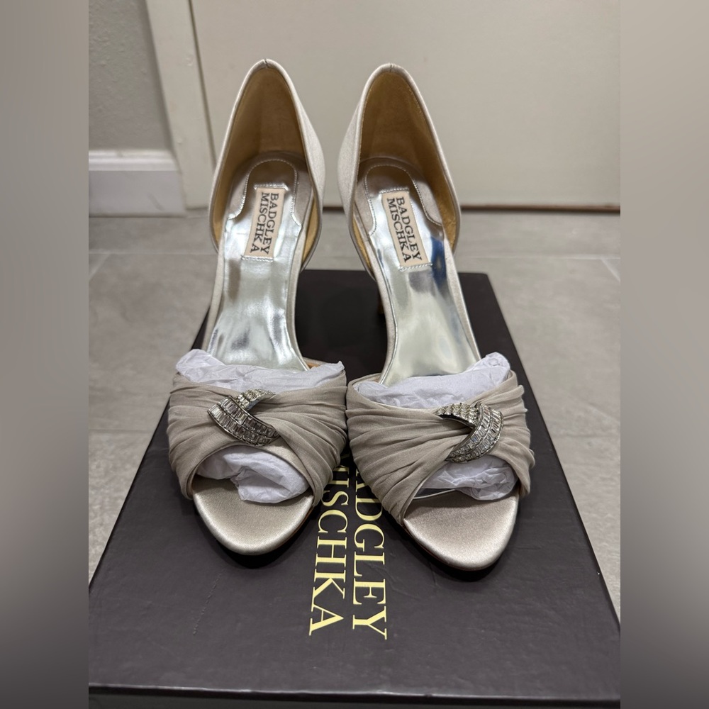 Badgley Mischka Satin Heels with Rhinestone Detail Size 6.5